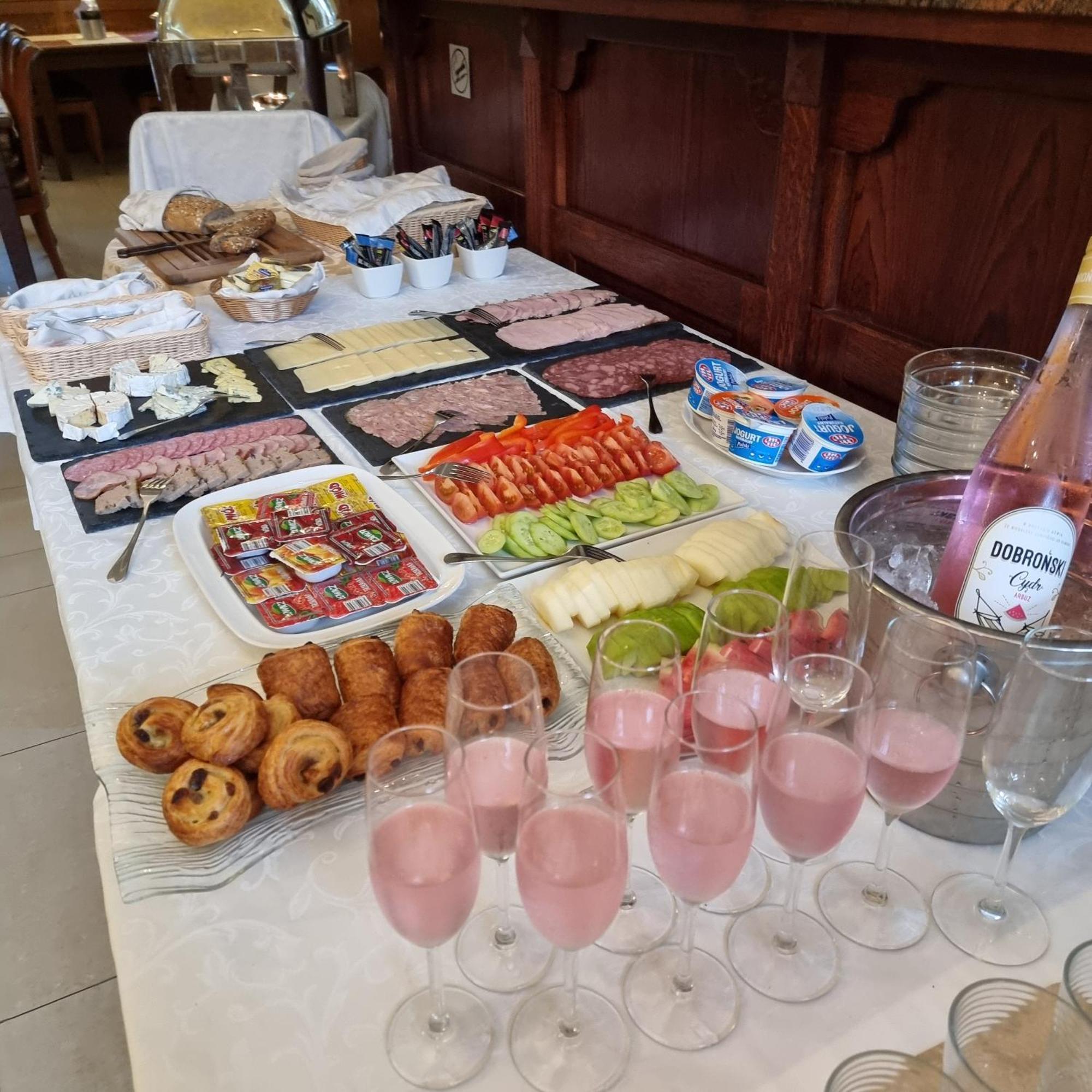 Palac Lucja Bb Zakrzów Exteriör bild