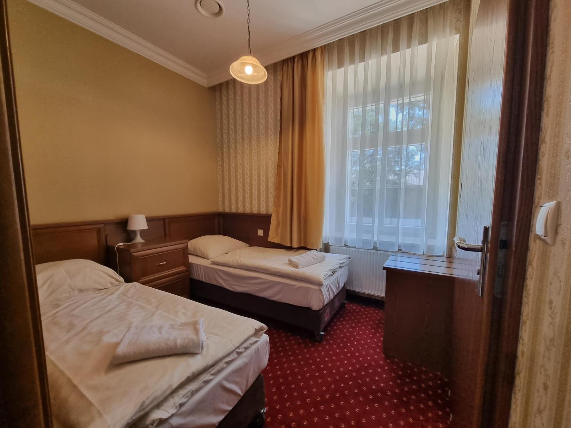 Palac Lucja Bb Zakrzów Exteriör bild