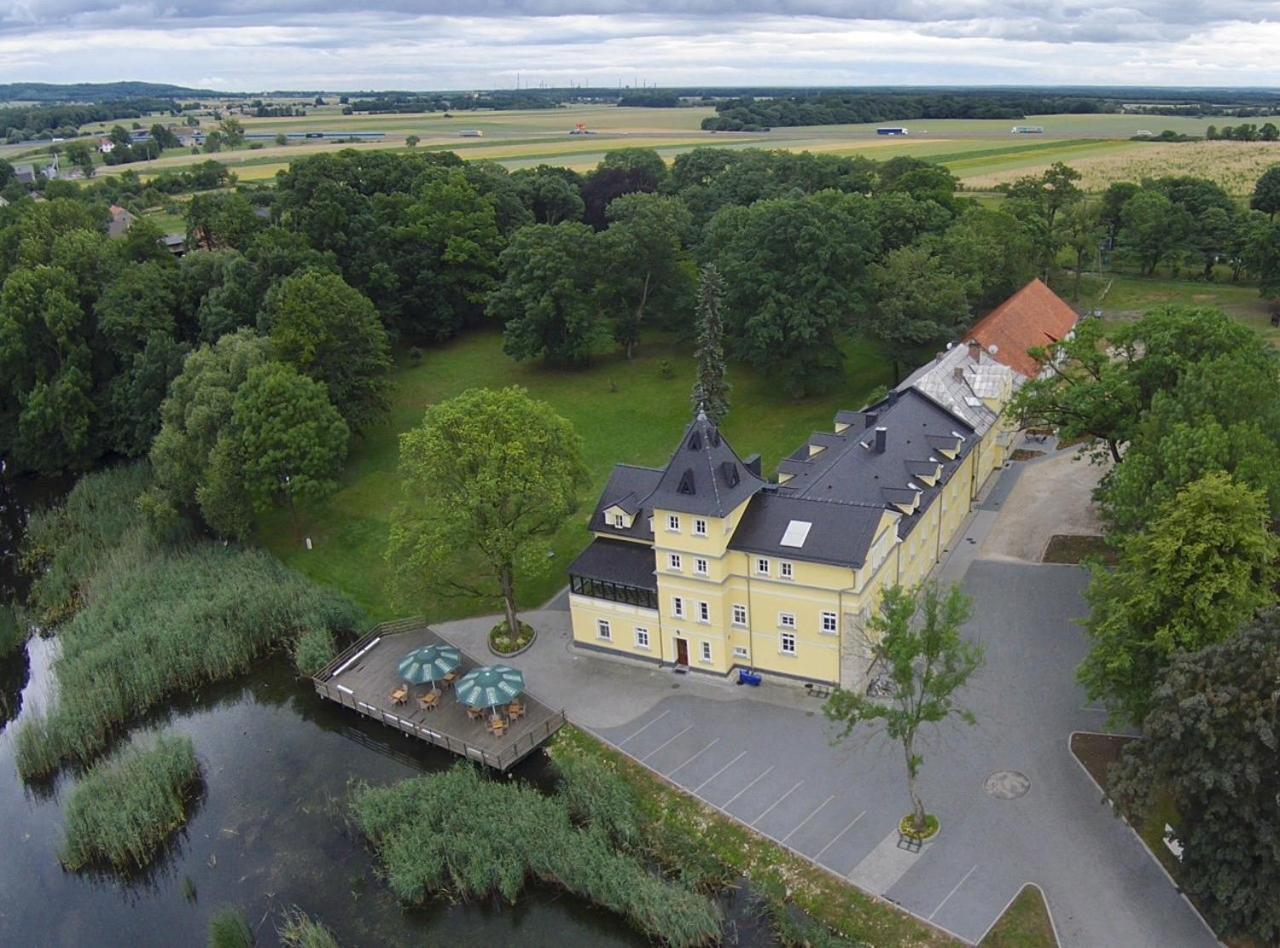 Palac Lucja Bb Zakrzów Exteriör bild