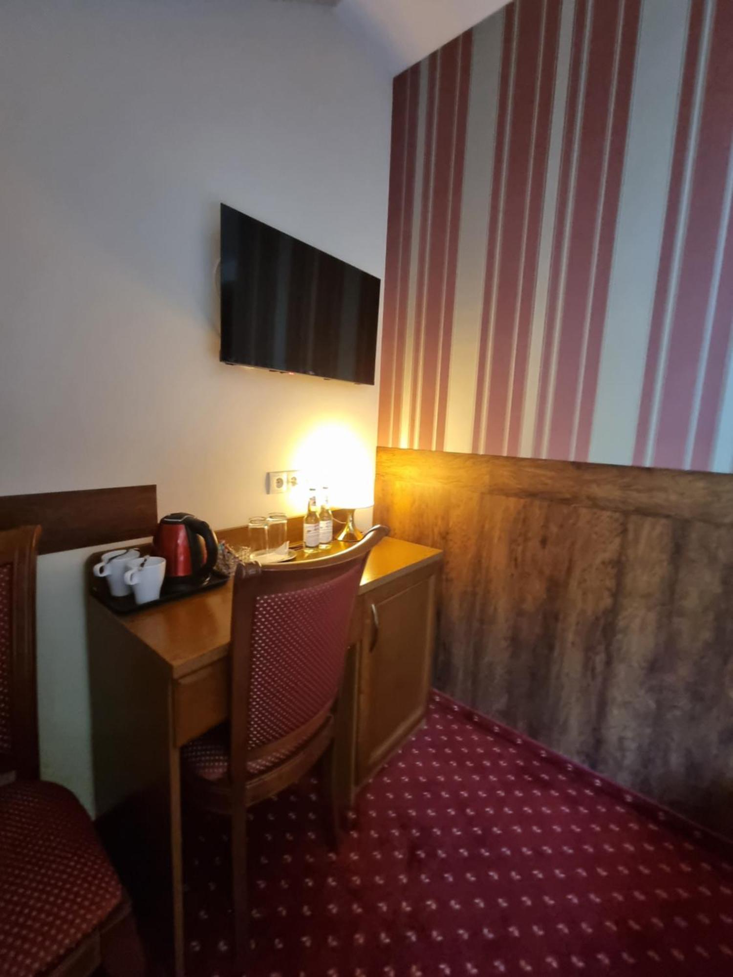 Palac Lucja Bb Zakrzów Exteriör bild