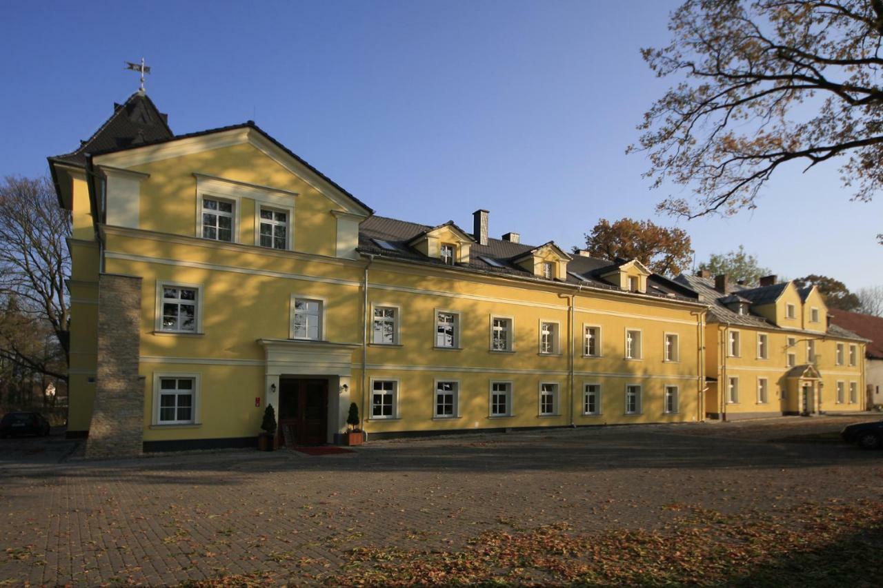Palac Lucja Bb Zakrzów Exteriör bild